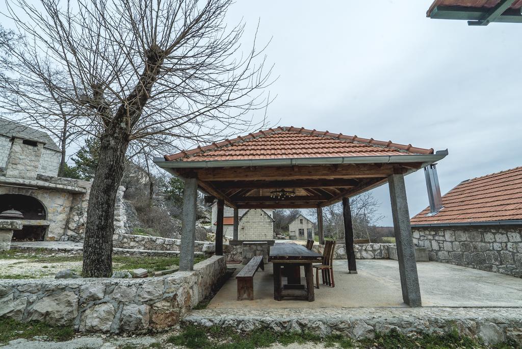 Apartman Studio Zdravko Eco Village Imotski Exterior photo